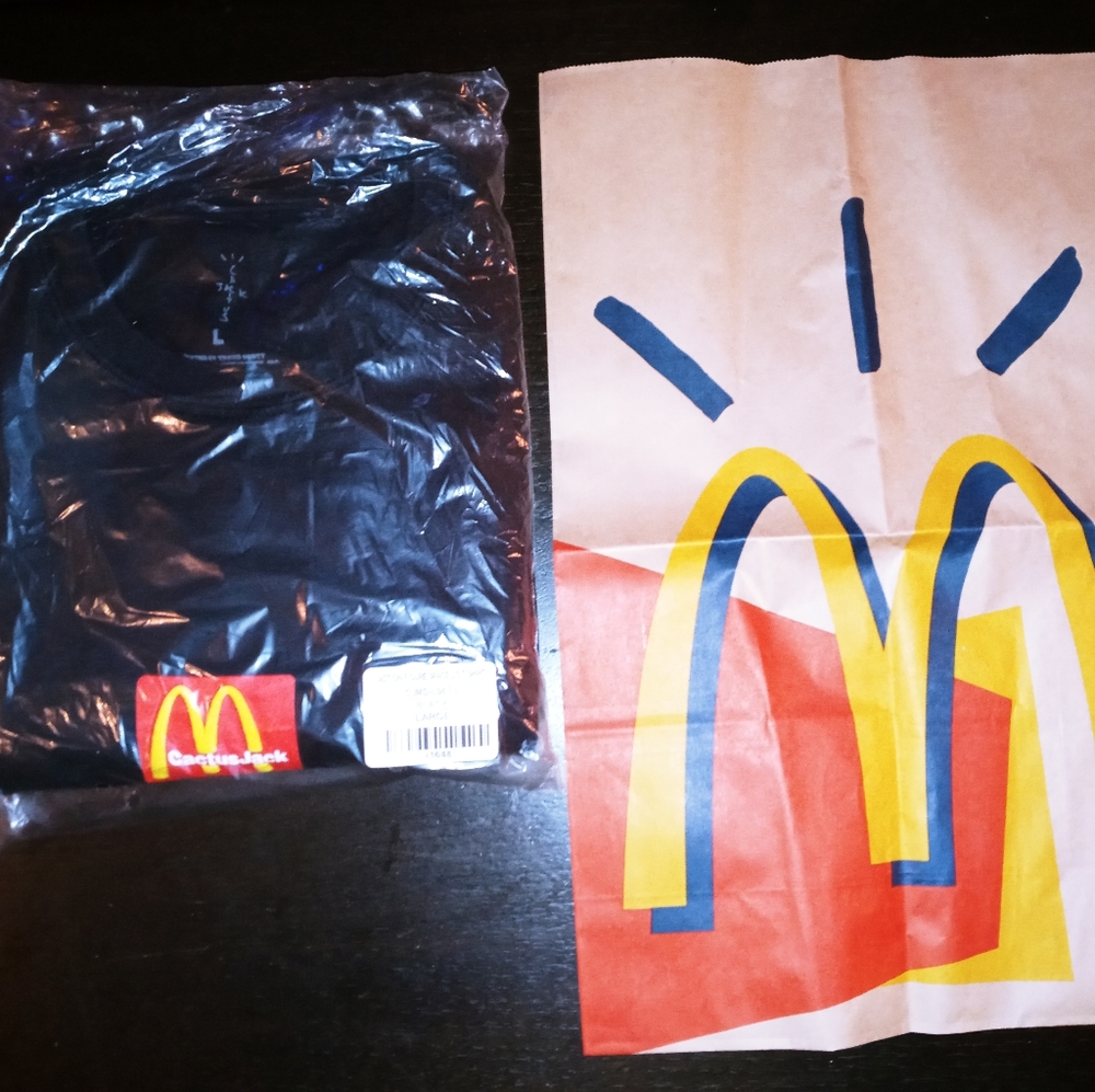 Travis scott mcdonald's action figure space shirr